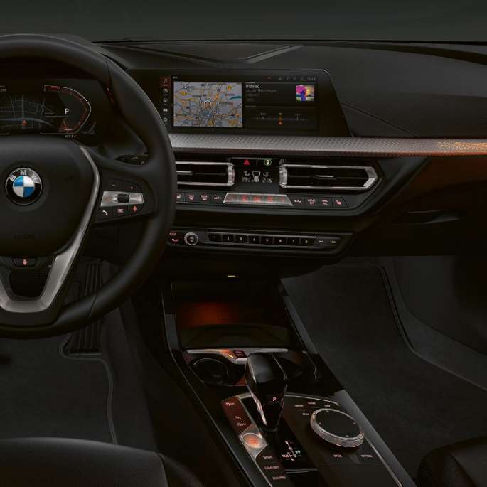 Illuminated Nice belső díszítőelemek. BMW 1-es, Luxury Line modell, Illuminated Nice belső díszítőelemek.