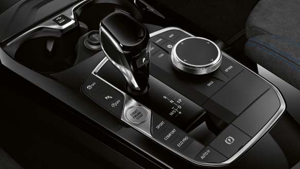 Steptronic Sport sebességváltó. BMW 1-es, 8 fokozatú Steptronic Sport sebességváltó.