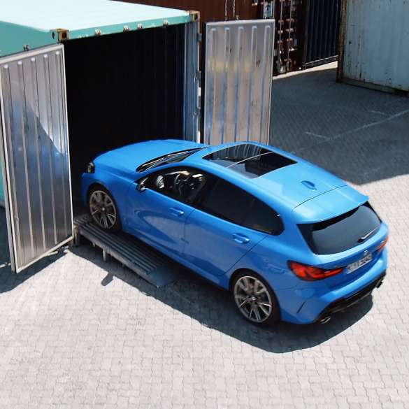 BMW 1-es, Parkolóasszisztens. A BMW 1-es Tolatási asszisztenssel ellátott Parkolóasszisztense.