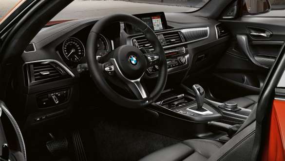 BMW 2-es Coupé, Változtatható áttételű sport kormánymű BMW 2-es Coupé, Változtatható áttételű sport kormánymű