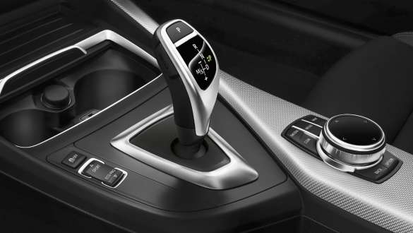 BMW 2-es Coupé, 8 fokozatú Steptronic Sport sebességváltó BMW 2-es Coupé, 8 fokozatú Steptronic Sport sebességváltó