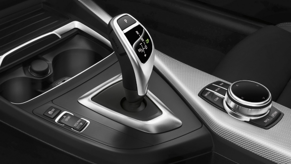 BMW 2-es Coupé, 8 fokozatú Steptronic Sport sebességváltó BMW 2-es Coupé, 8 fokozatú Steptronic Sport sebességváltó