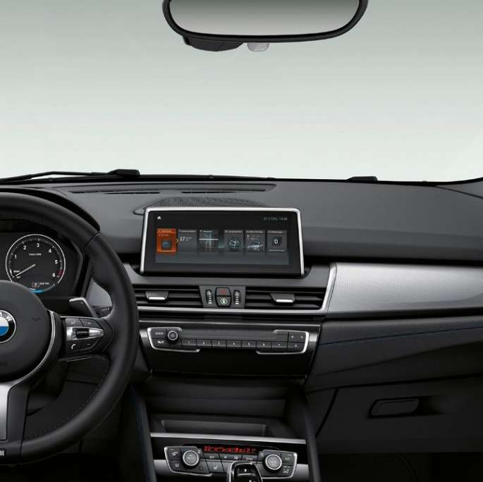 Műszerfal, BMW 2 Gran Tourer, Advantage modell Műszerfal, BMW 2 Gran Tourer, 218i, Advantage modell, F46, 2018, belső tér
