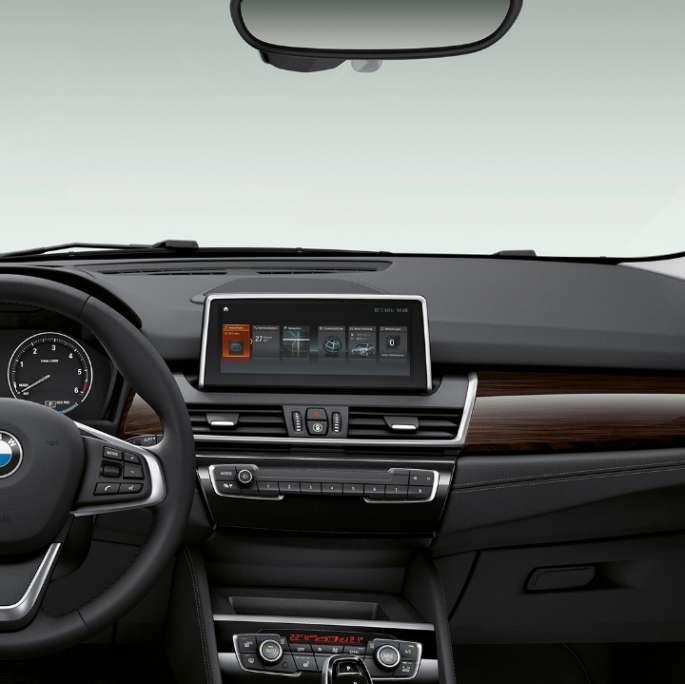 Műszerfal, BMW 2 Gran Tourer, Luxury Line modell Műszerfal, BMW 2 Gran Tourer, 218d xDrive, Luxury Line modell, F46, belső tér