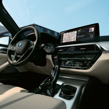 Műszerfal, BMW 5 Touring, G31 Műszerfal, BMW 5 Touring, G31, Facelift 2020, Sophisto szürke, belső tér