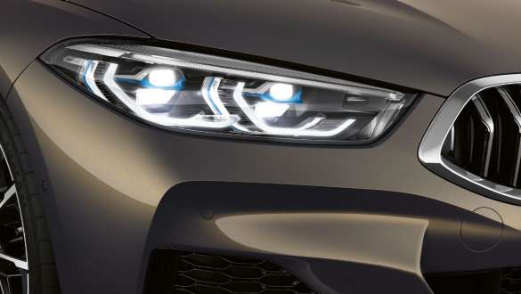BMW M850i, Dravit szürke metál, BMW Lézervilágítás, bal. BMW M850i, Dravit szürke metál, BMW Lézervilágítás, bal.
