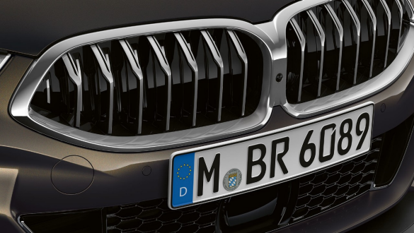 BMW M850i xDrive, Dravit szürke metál, orr-rész, Active Air Stream vesék. BMW M850i xDrive, Dravit szürke metál, orr-rész, Active Air Stream vesék.