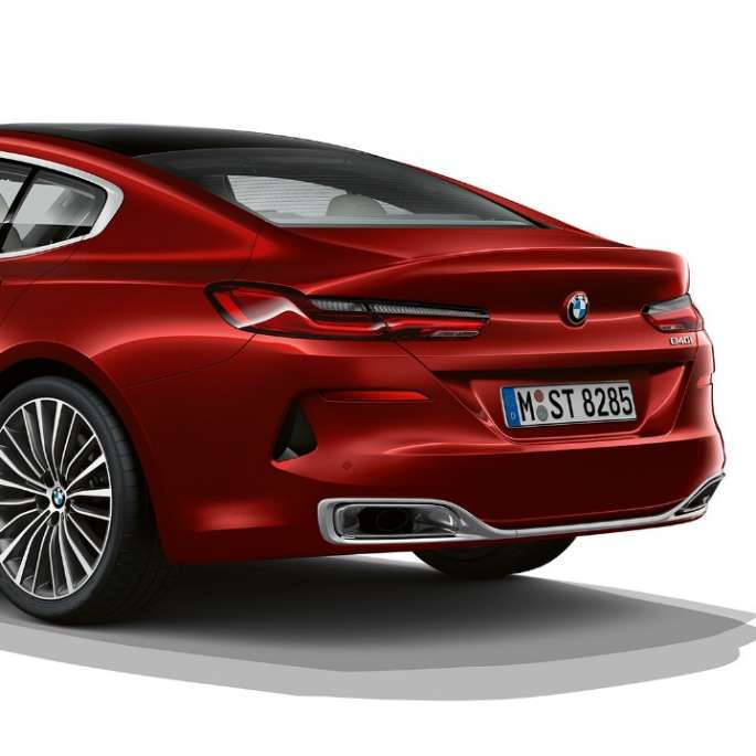 Alapmodell, háromnegyedes hátulnézet BMW 8-as Gran Coupé, alapmodell, háromnegyedes hátulnézet