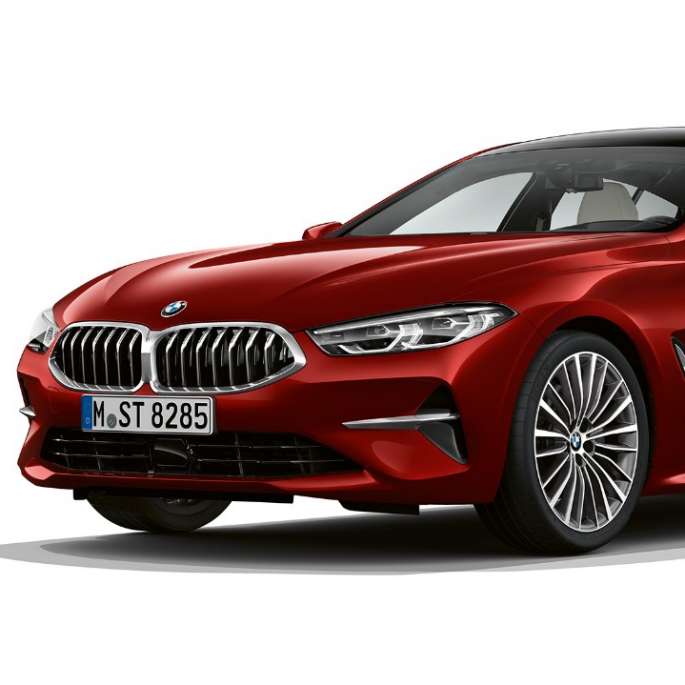 Alapmodell, háromnegyedes elölnézet BMW 8-as Gran Coupé, alapmodell, háromnegyedes elölnézet