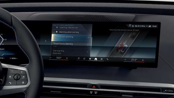 Driving Assistant Professional, BMW iX M60, i20, 2022, elektromos SUV, elektromos autó BMW iX M60, i20, 2022, elektromos SUV, elektromos autó, Driving Assistant Professional, BMW Curved Display kijelző