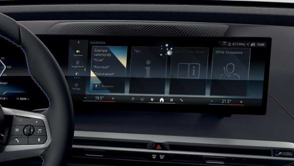 BMW Intelligent Personal Assistant, BMW iX M60, i20, 2022, elektromos SUV, elektromos autó BMW iX M60, i20, 2022, elektromos SUV, elektromos autó, BMW Intelligent Personal Assistant, BMW Curved Display kijelző