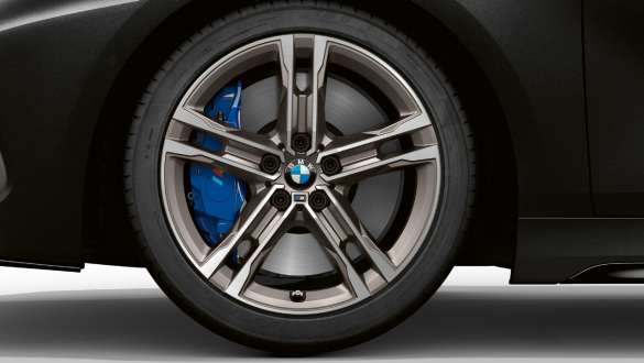 M Sport fék. A BMW M135i xDrive M Sport fékje.