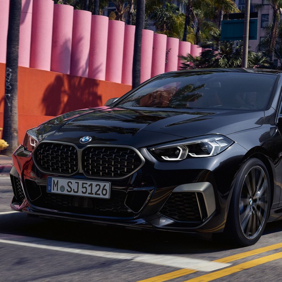 Orrdizájn, BMW M235i xDrive Gran Coupé Orrdizájn, BMW M235i xDrive Gran Coupé, 2020, Zafírfekete metál, F44, rézsútos elölnézet