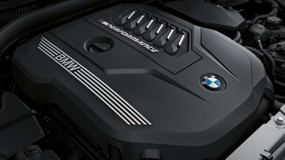 BMW M TwinPower Turbo benzinmotor, BMW M440i xDrive Cabrio, G23, 2020 BMW M TwinPower Turbo soros 6 hengeres benzinmotor, BMW M440i xDrive Cabrio, G23, 2020, a motorburkolat közelről