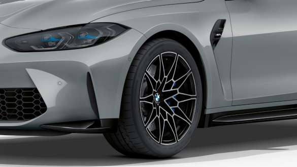 Első kerékjárati ív, BMW M4 Coupé, G82, 2020 BMW M4 Coupé, G82, 2020, első kerékjárati ív, közelről