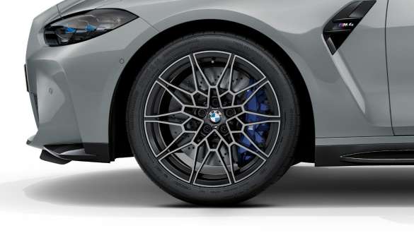 19"/20” M kovácsolt könnyűfém keréktárcsa, 826 M, BMW M4 Coupé, G82, 2020 BMW M4 Coupé, G82, 2020, 19"/20" M kovácsolt keréktárcsa, 826 M, közelről