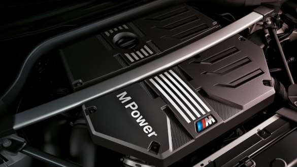 BMW M TwinPower Turbo benzinmotor, BMW X3 M, F97 LCI, Facelift 2021 BMW X3 M, F97 LCI, Facelift 2021, a BMW M TwinPower Turbo soros 6 hengeres benzinmotor közelről