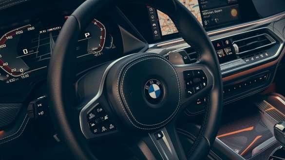 BMW X6 M50i, Steptronic Sport sebességváltó. BMW X6 M50i, Steptronic Sport sebességváltó.