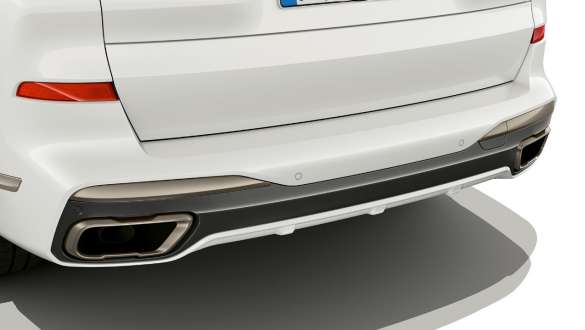 BMW X7 M modellek M-specififkus kipufogóborításokkal, G07, 2019 BMW X7 M modellek M-specifikus kipufogóborításokkal, G07, 2019, a kipufogó közelről