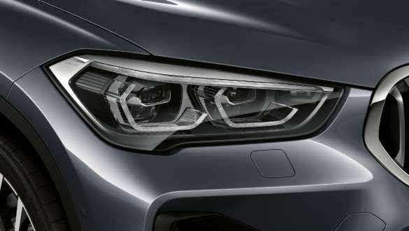 BMW X1, LED-es Adaptív fényszórók. BMW X1, a LED-es Adaptív fényszórók közelről.