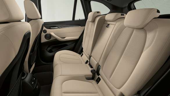BMW X1, F48 LCI, állítható hátsó ülések BMW X1, F48 LCI, belső tér az állítható hátsó ülésekkel