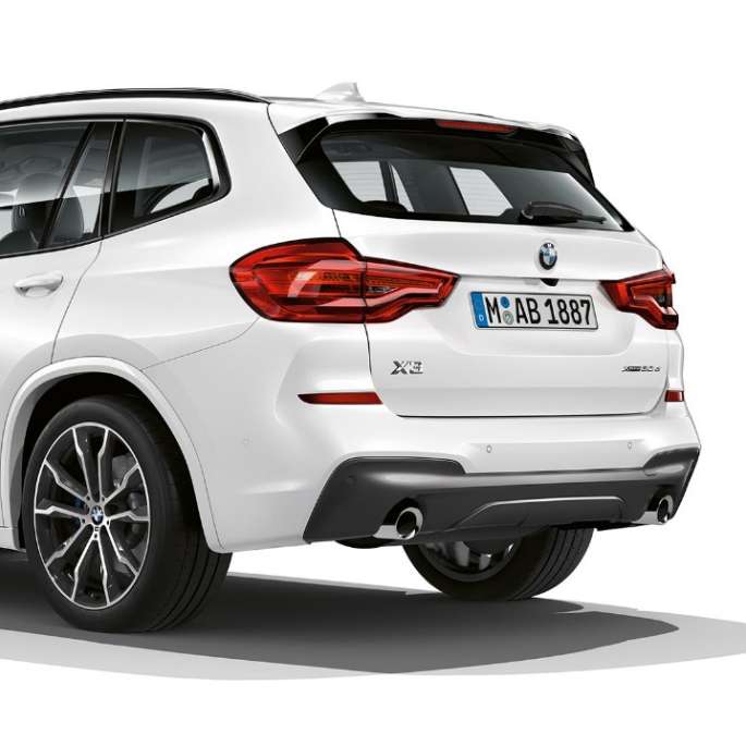 BMW X3 M40i, M Sport modell, háromnegyedes hátulnézet BMW X3 M40i, M Sport modell, háromnegyedes hátulnézet