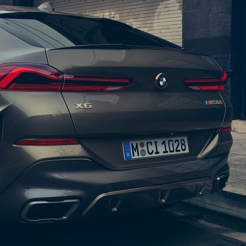A BMW X6 M Sport kipufogórendszere. A BMW X6 M Sport kipufogórendszere.