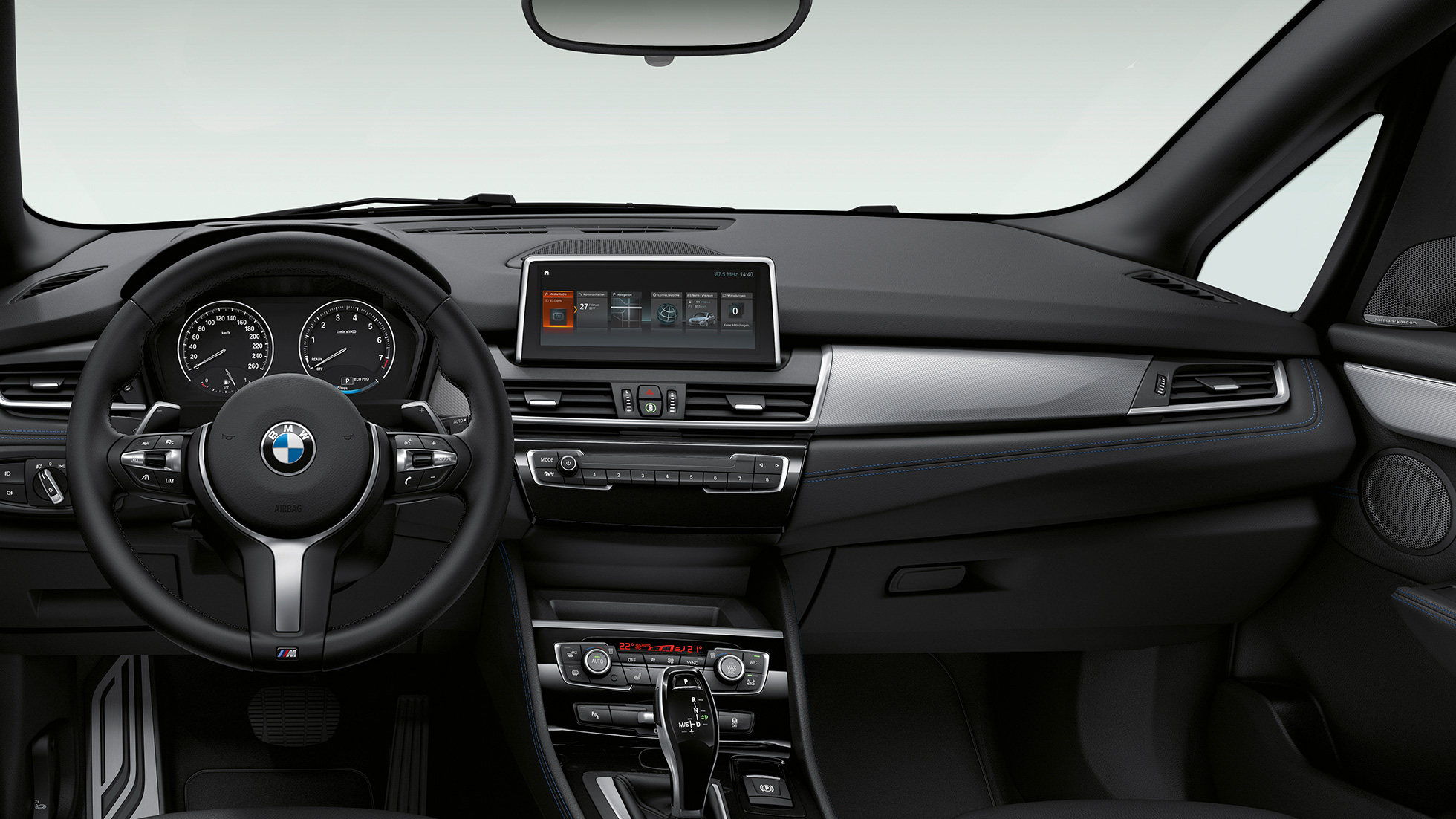 Műszerfal, BMW 2 Active Tourer, M Sport modell Műszerfal, BMW 2 Active Tourer, 220d xDrive, M Sport modell, F45, belső tér
