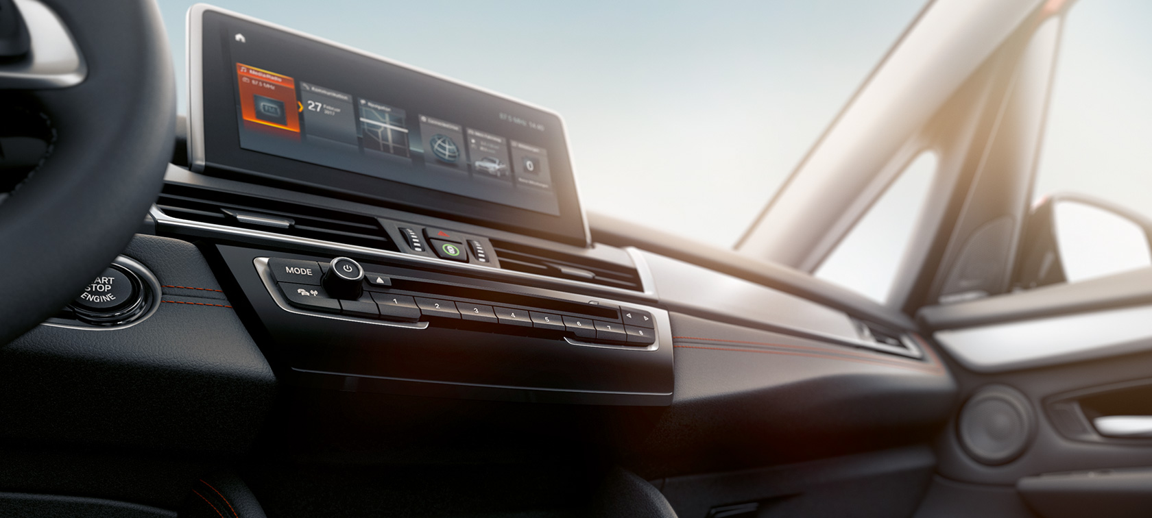 Központi kijelző, BMW 2 Active Tourer Központi kijelző, BMW 2 Active Tourer, F45, 2018, belső tér