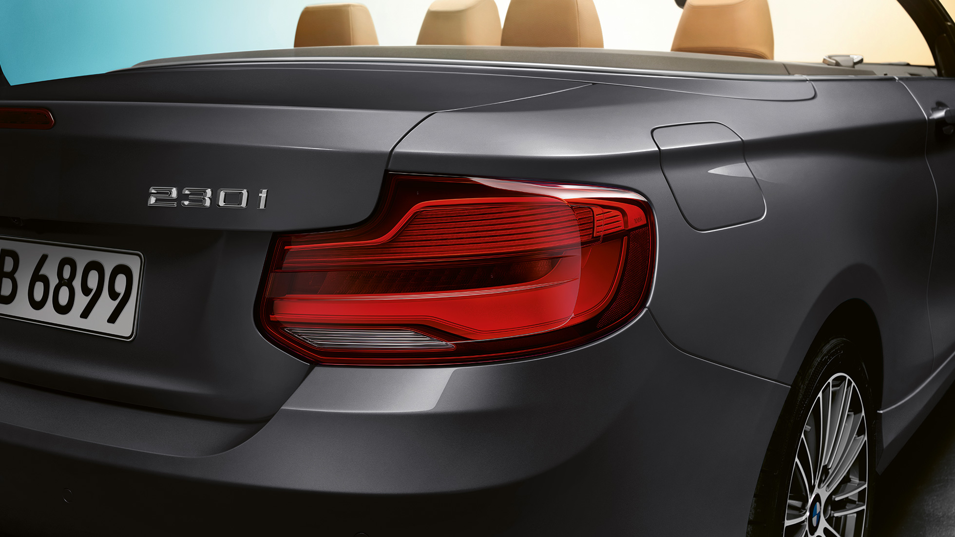 BMW 2-es Cabrio, hátsó típusmegjelölés BMW 2-es Cabrio, hátsó típusmegjelölés