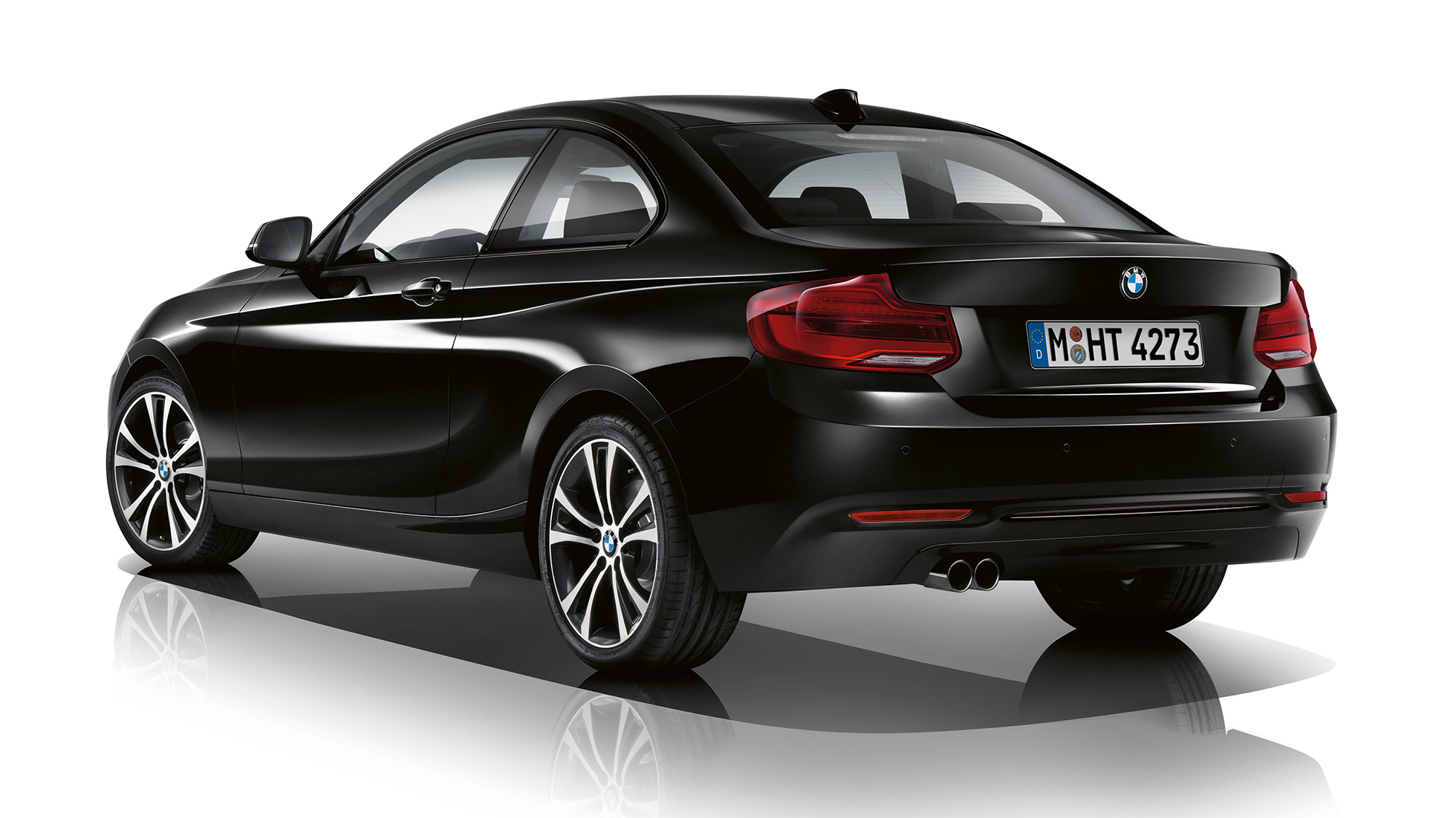 BMW 2 Series Coupé, Model Sport Line three-quarter rear shot BMW 2 Series Coupé, Model Sport Line three-quarter rear shot
