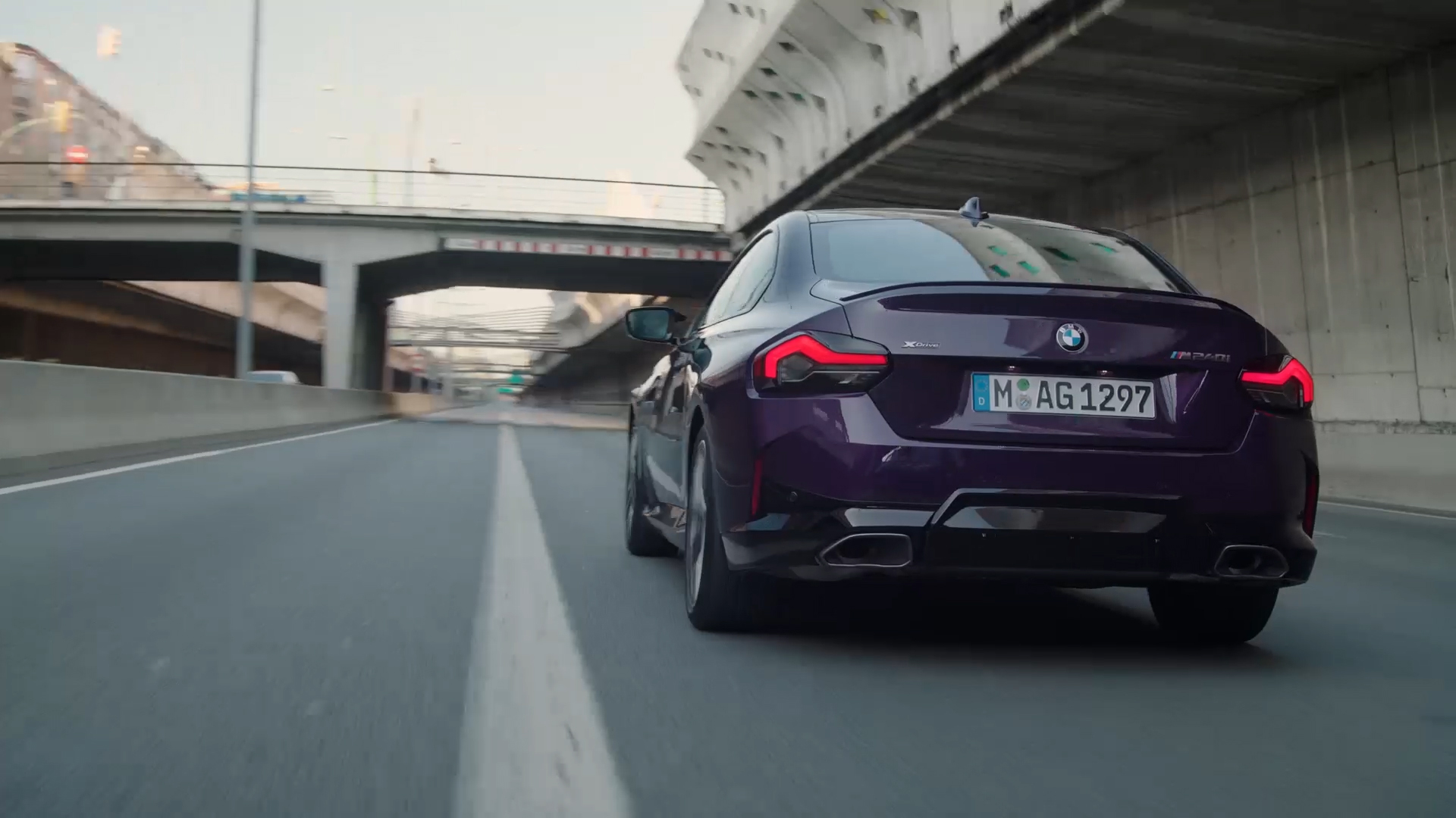 BMW 2 Coupé, G42, 2021, a menetdinamikai jellemzőket bemutató videó BMW 2 Coupé, G42, 2021, a menetdinamikai jellemzőket bemutató videó