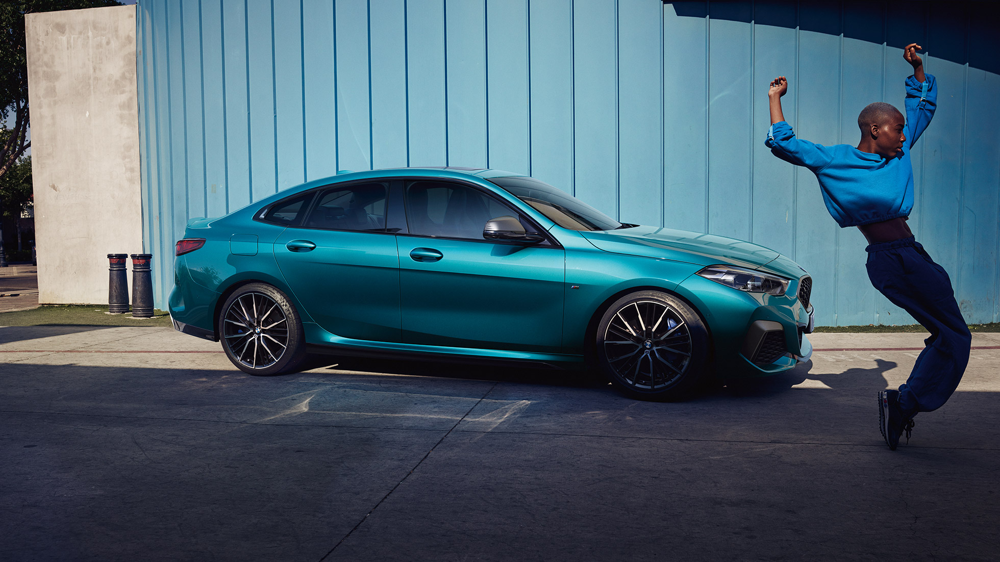Attraktív kupésziluett, BMW 2 Gran Coupé Attraktív kupésziluett, BMW 2 Gran Coupé, Snapper Rocks kék metálfényezés, F44, oldalnézet