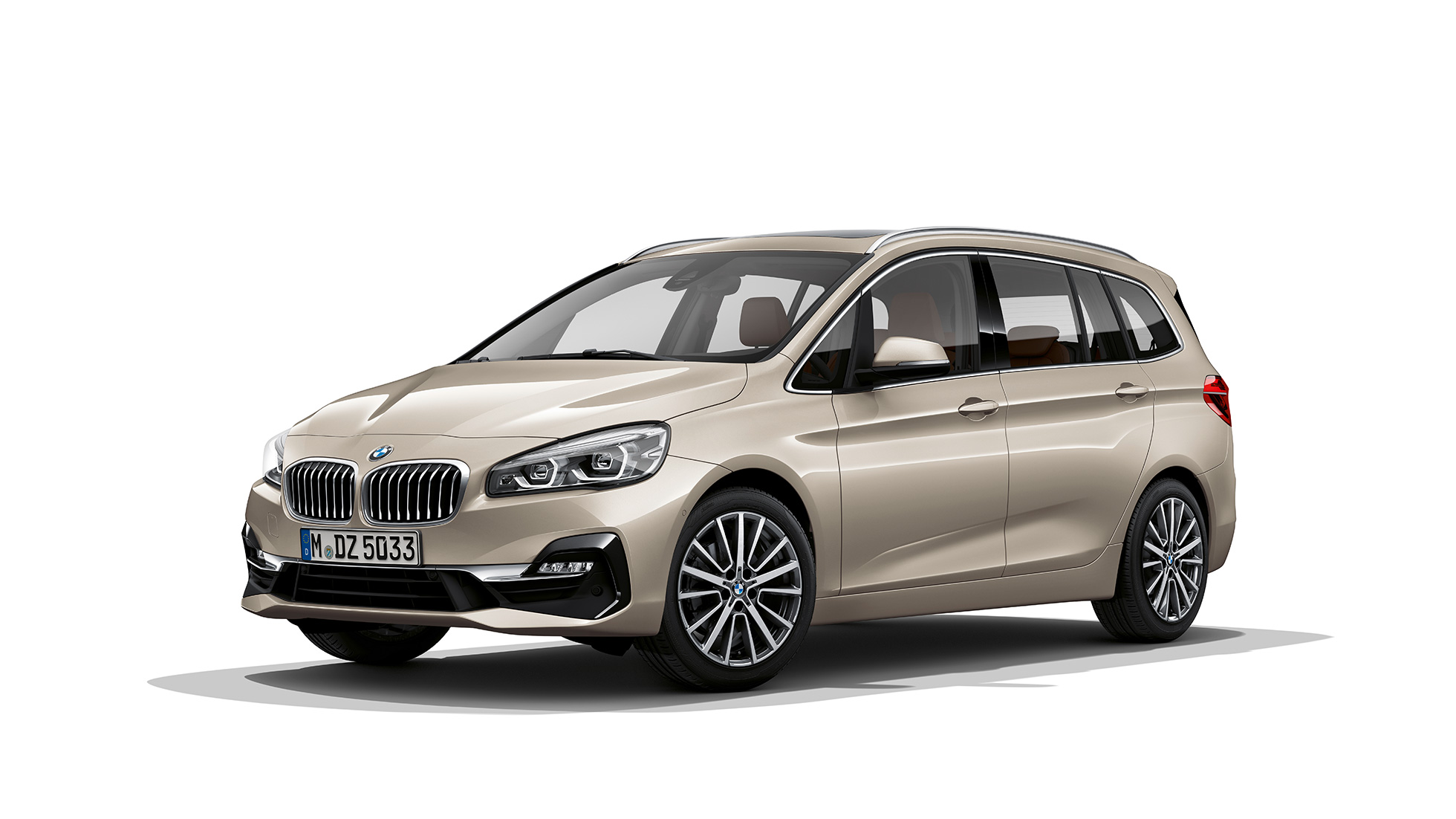 Rézsútos elölnézet, BMW 2 Gran Tourer, Luxury Line modell BMW 2 Gran Tourer, 218d xDrive, Luxury Line modell, F46, Facelift 2018, Kashmir ezüst, rézsútos elölnézet
