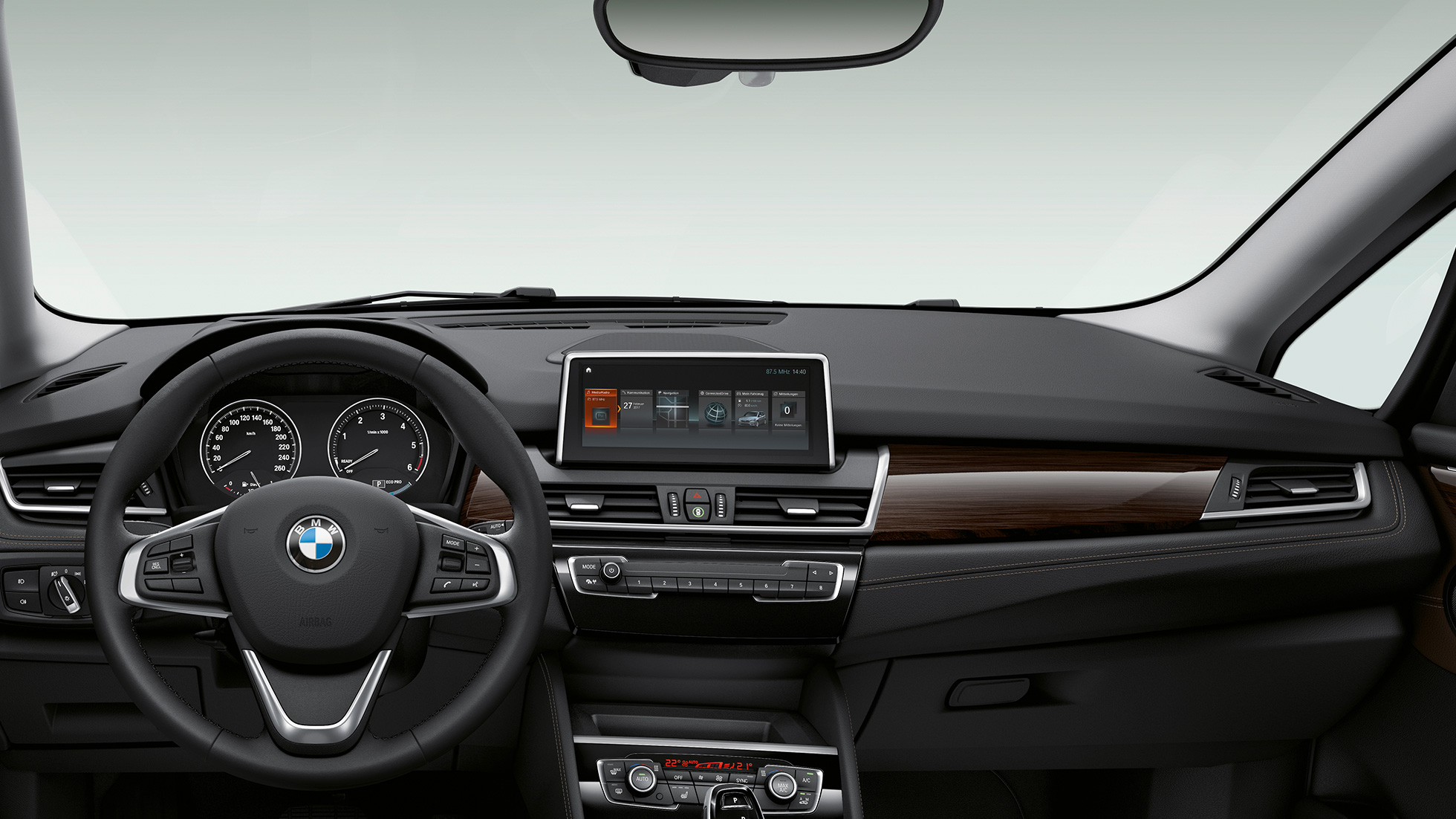 Műszerfal, BMW 2 Gran Tourer, Luxury Line modell Műszerfal, BMW 2 Gran Tourer, 218d xDrive, Luxury Line modell, F46, belső tér
