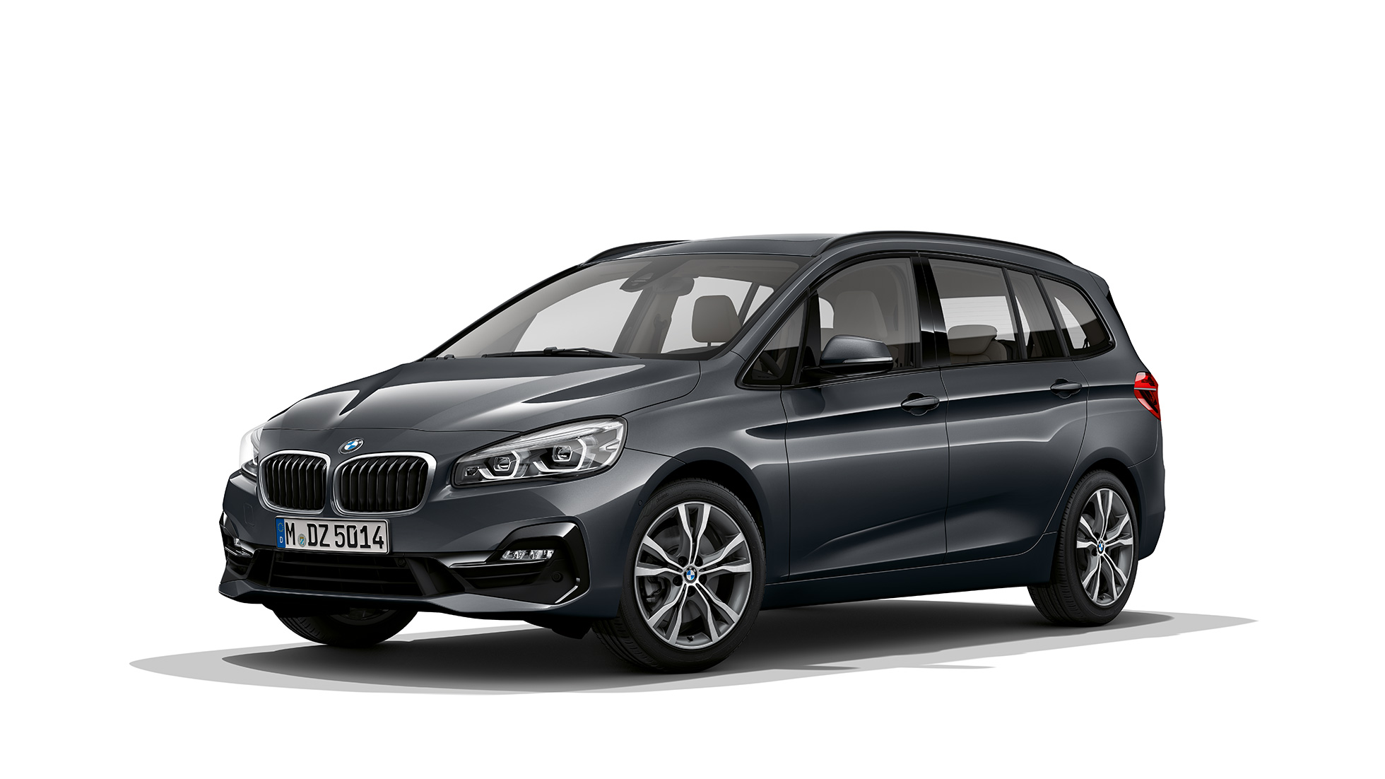 Rézsútos elölnézet, BMW 2 Gran Tourer, Sport Line modell BMW 2 Gran Tourer, 220d, F46, 2018, Mineral szürke metál, rézsútos elölnézet