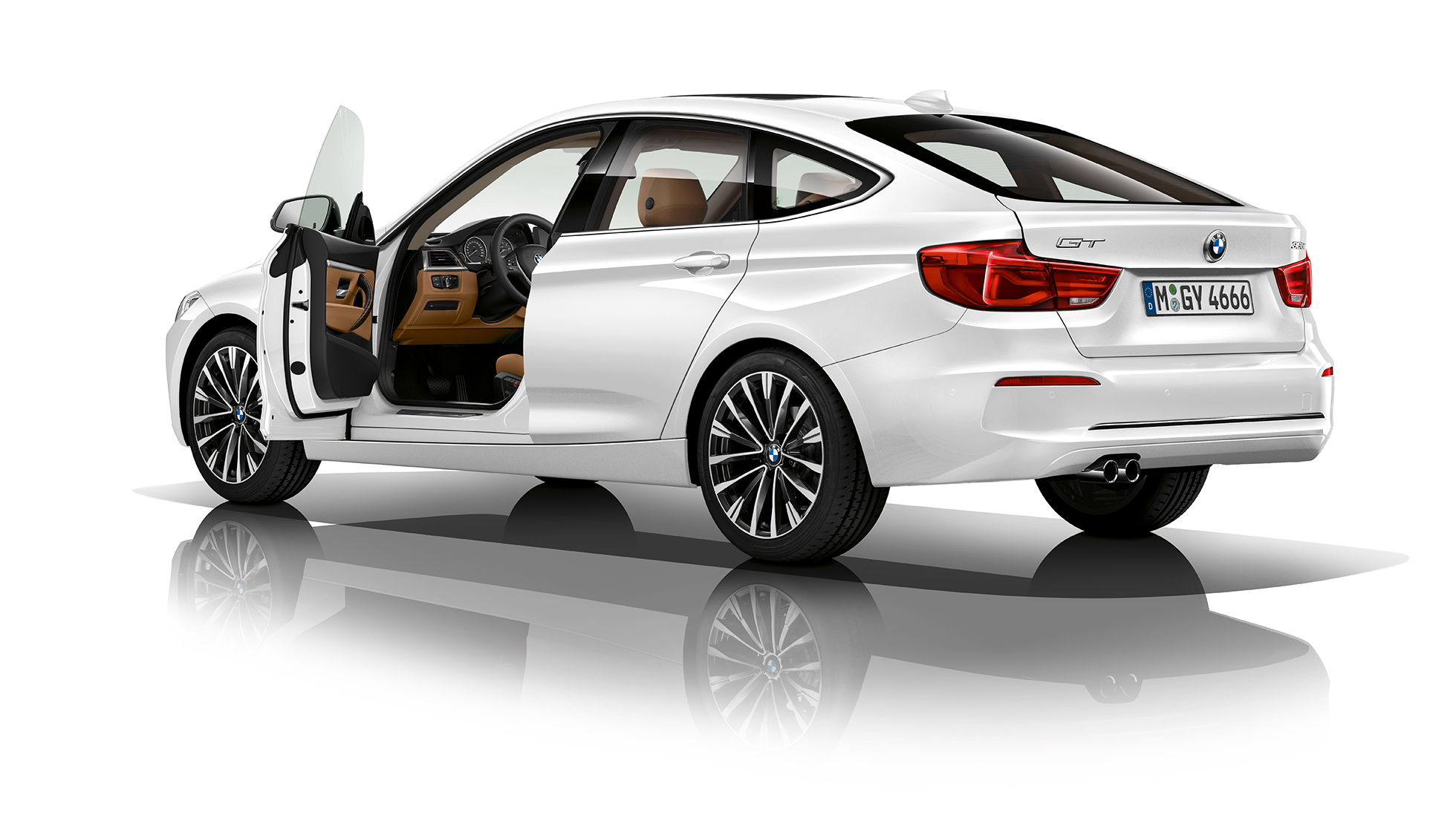 BMW 3-as Gran Turismo, a Luxury Line modell háromnegyedes hátulnézetből BMW 3-as Gran Turismo, a Luxury Line modell háromnegyedes hátulnézetből