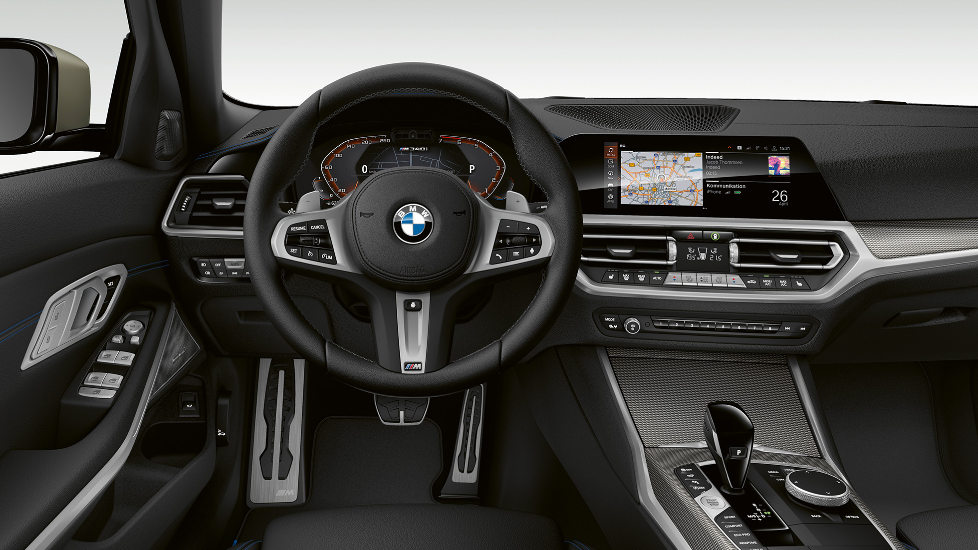 BMW 3-as Limousine, M340i xDrive, műszerfal. A BMW 340i xDrive Limousine műszerfala szemből.