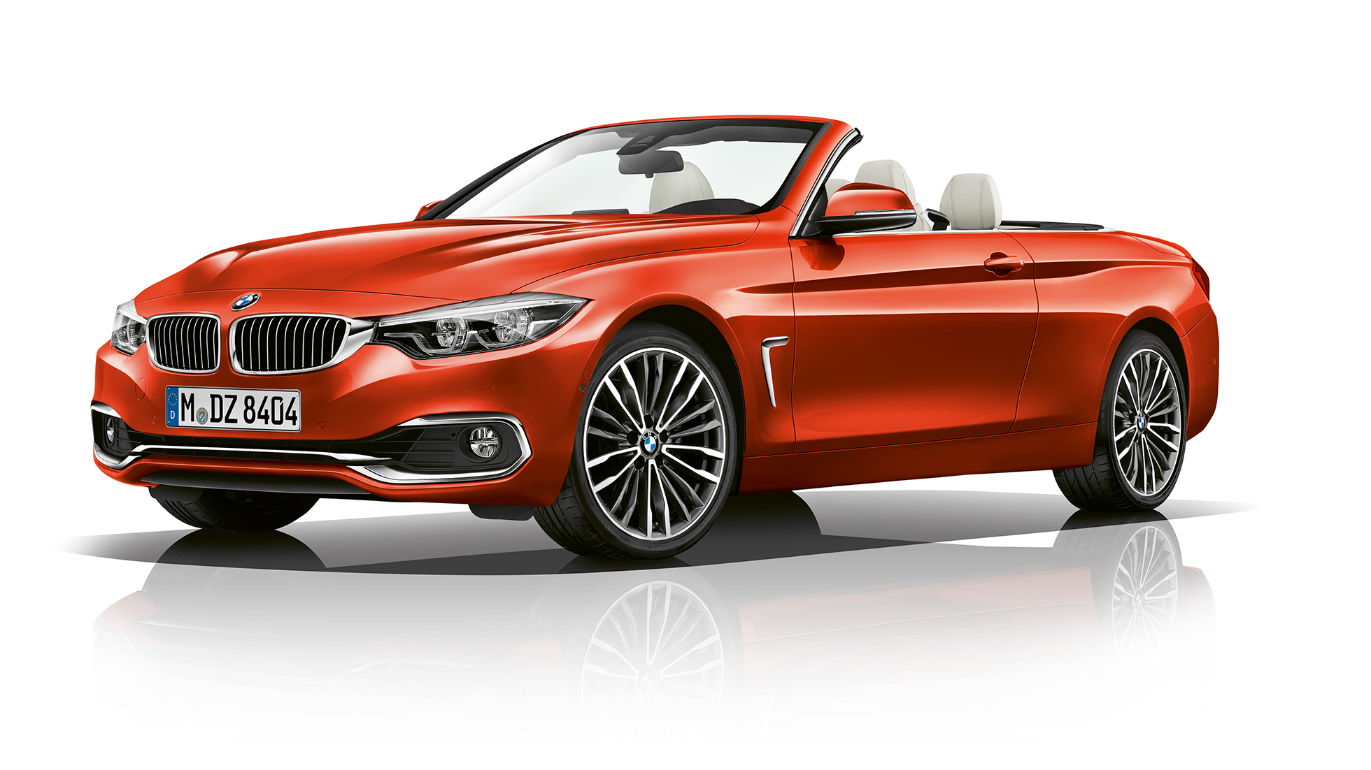 BMW 4-es Cabrio, a Luxury Line modell háromnegyedes elölnézetből BMW 4-es Cabrio, a Luxury Line modell háromnegyedes elölnézetből