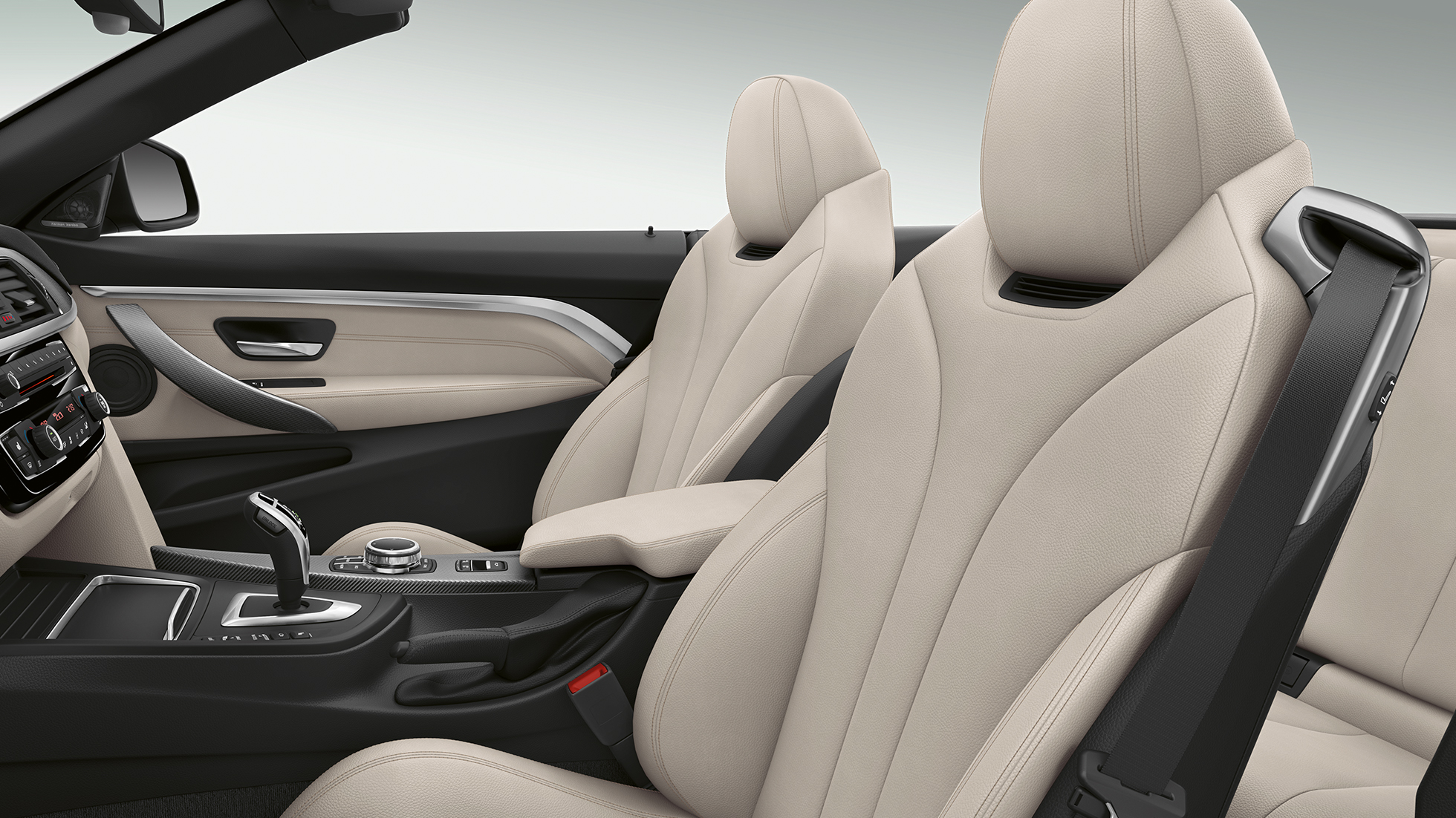 BMW 4-es Cabrio, a Luxury Line modell belső tere BMW 4-es Cabrio, a Luxury Line modell belső tere