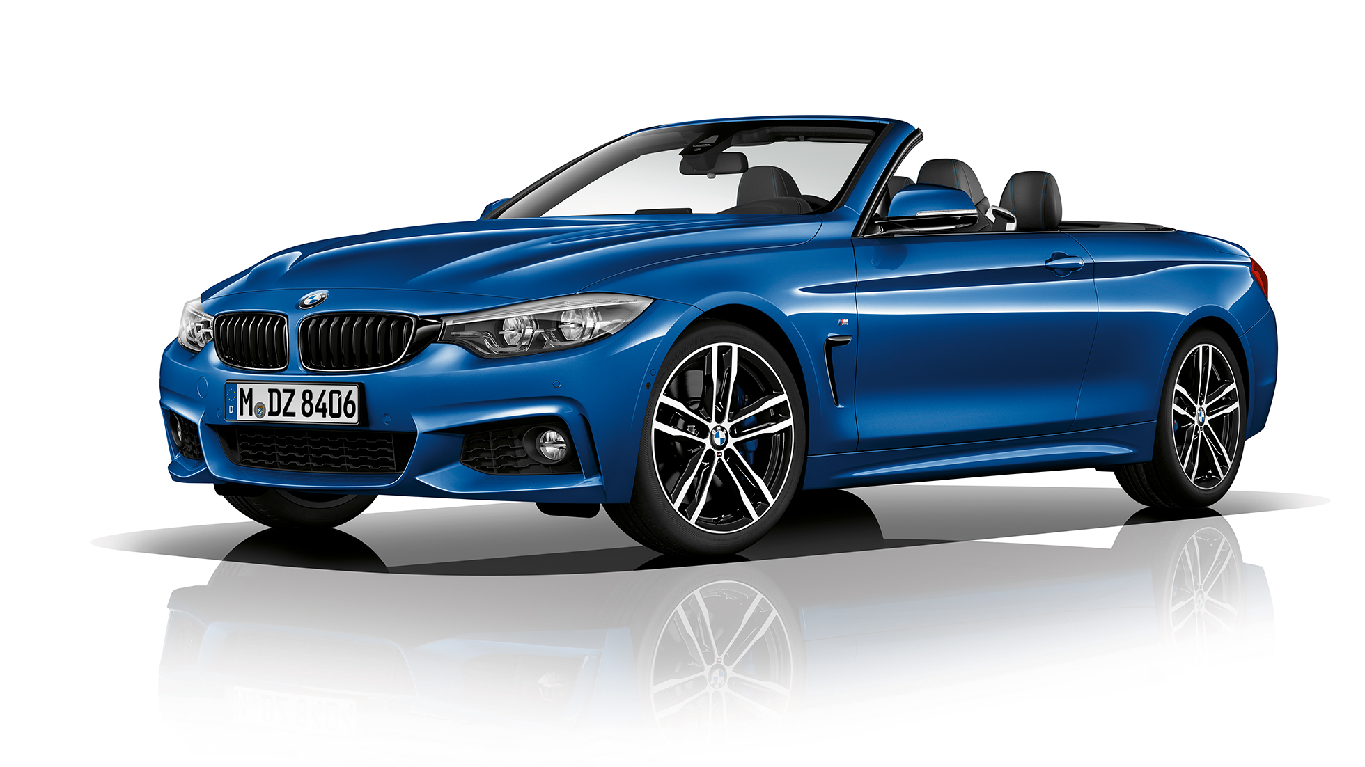 BMW 4-es Cabrio, az M Sport modell háromnegyedes elölnézetből BMW 4-es Cabrio, az M Sport modell háromnegyedes elölnézetből