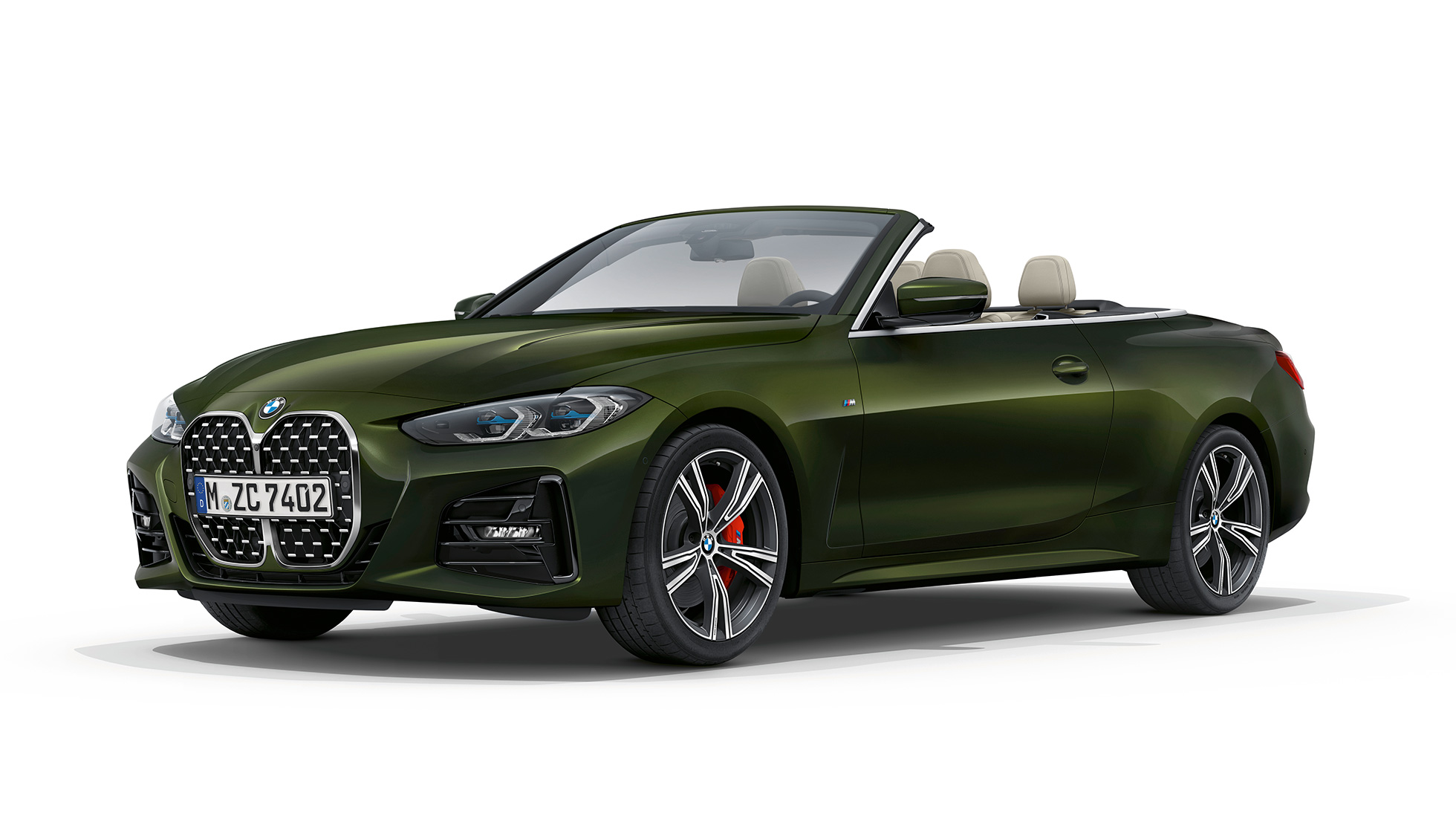 Rézsútos elölnézet, BMW 4 Cabrio, M Sport modell G23, 2020 BMW 4 Cabrio, G23, 2020, M Sport modell, Sanremo zöld metál, rézsútos elölnézet