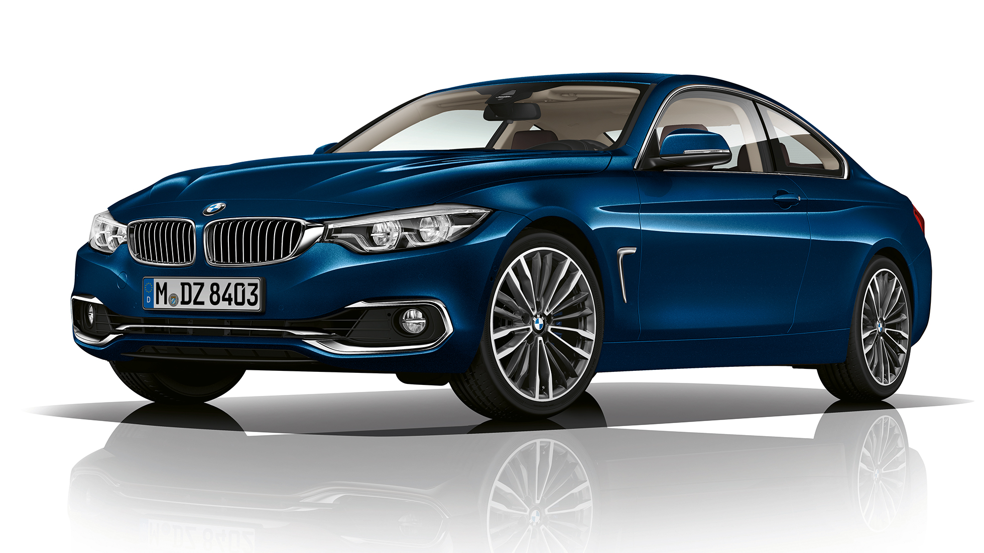 BMW 4-es Coupé, a Luxury Line modell háromnegyedes elölnézetből BMW 4-es Coupé, a Luxury Line modell háromnegyedes elölnézetből