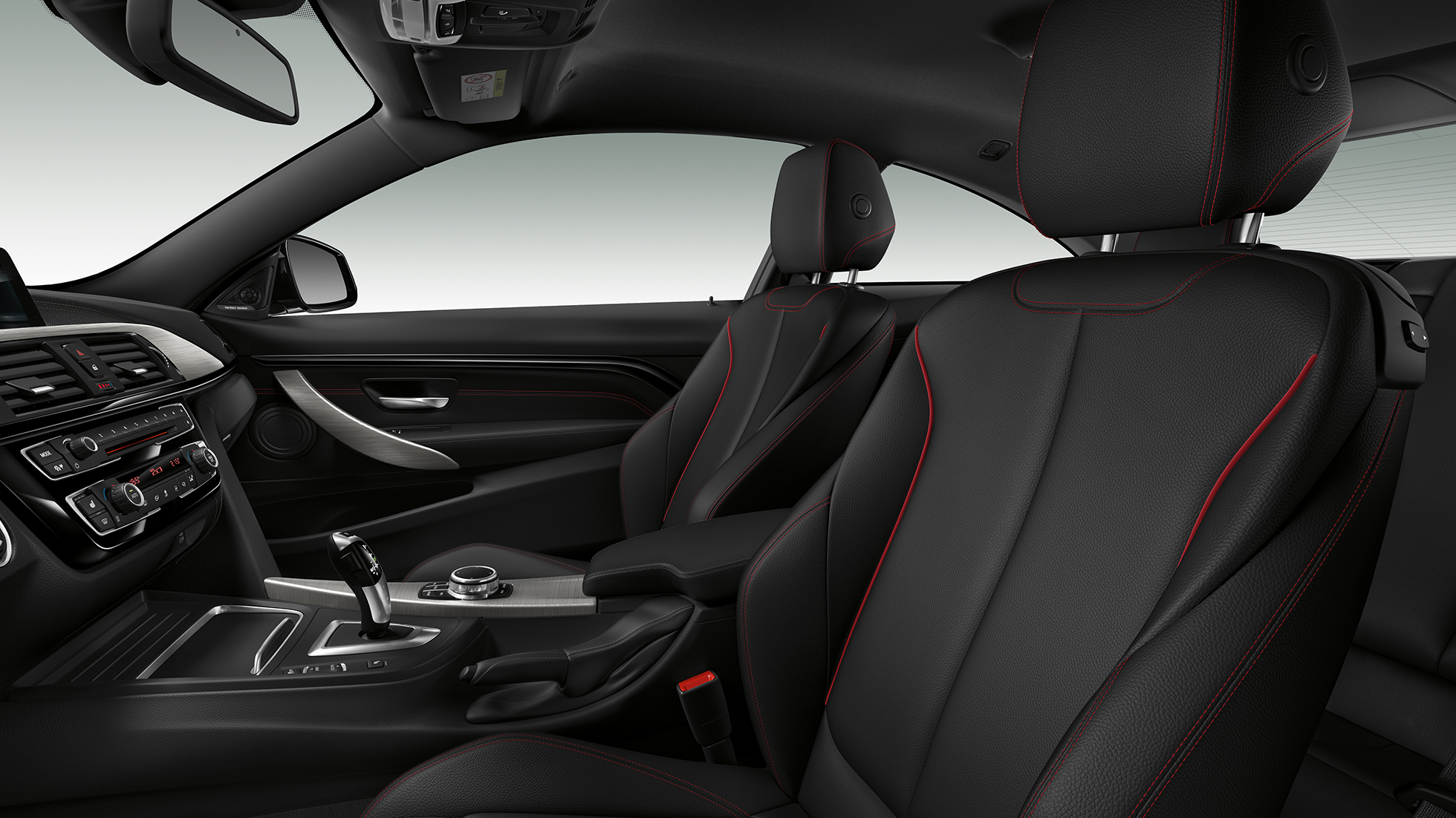 BMW 4-es Coupé, a Sport Line modell belső tere BMW 4-es Coupé, a Sport Line modell belső tere