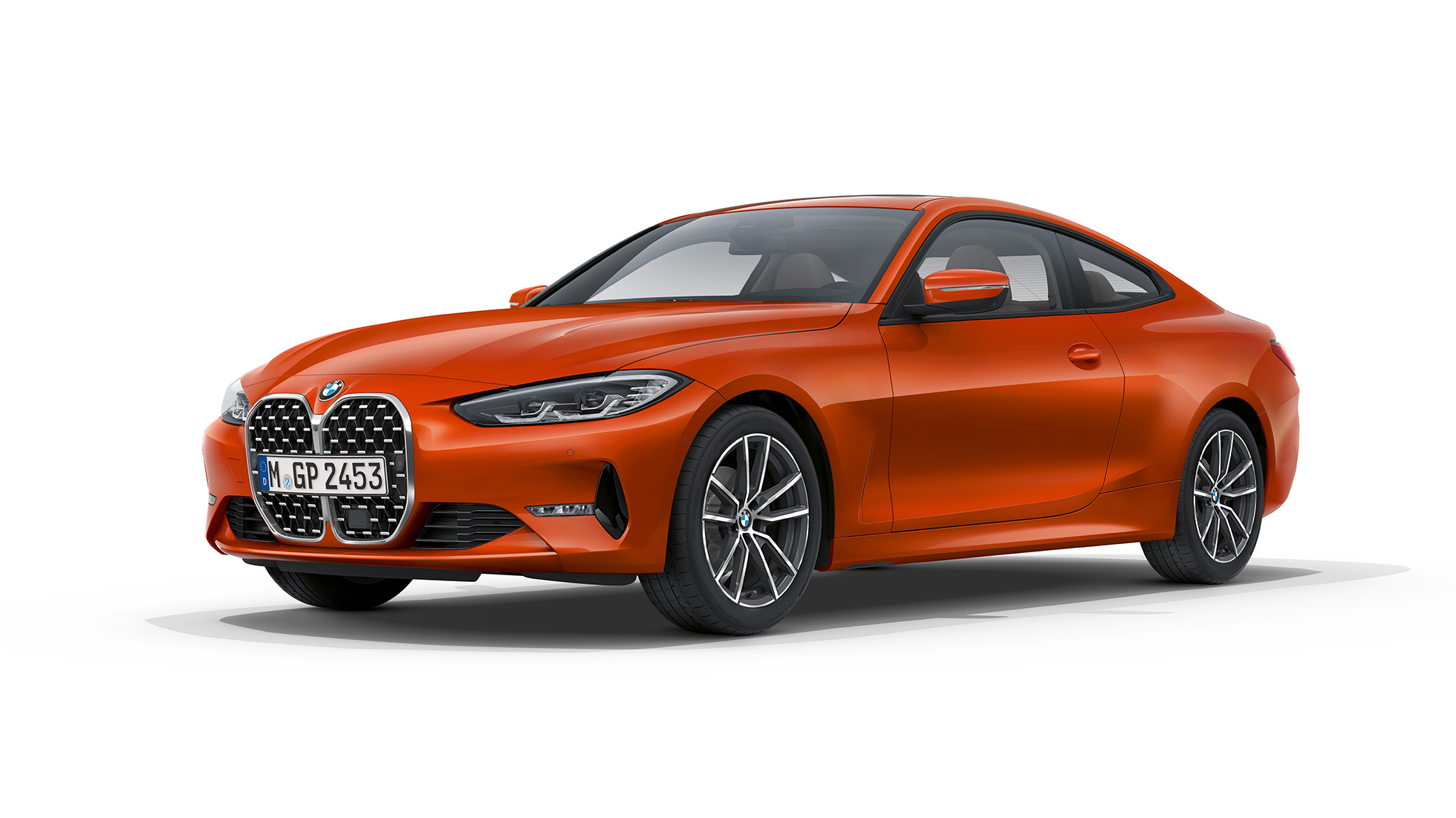 Rézsútos elölnézet, BMW 4 Coupé, alapfelszereltségű modell, G22, 2020 BMW 4 Coupé, G22, 2020, alapfelszereltségű modell, Sunset narancs metál, rézsútos elölnézet
