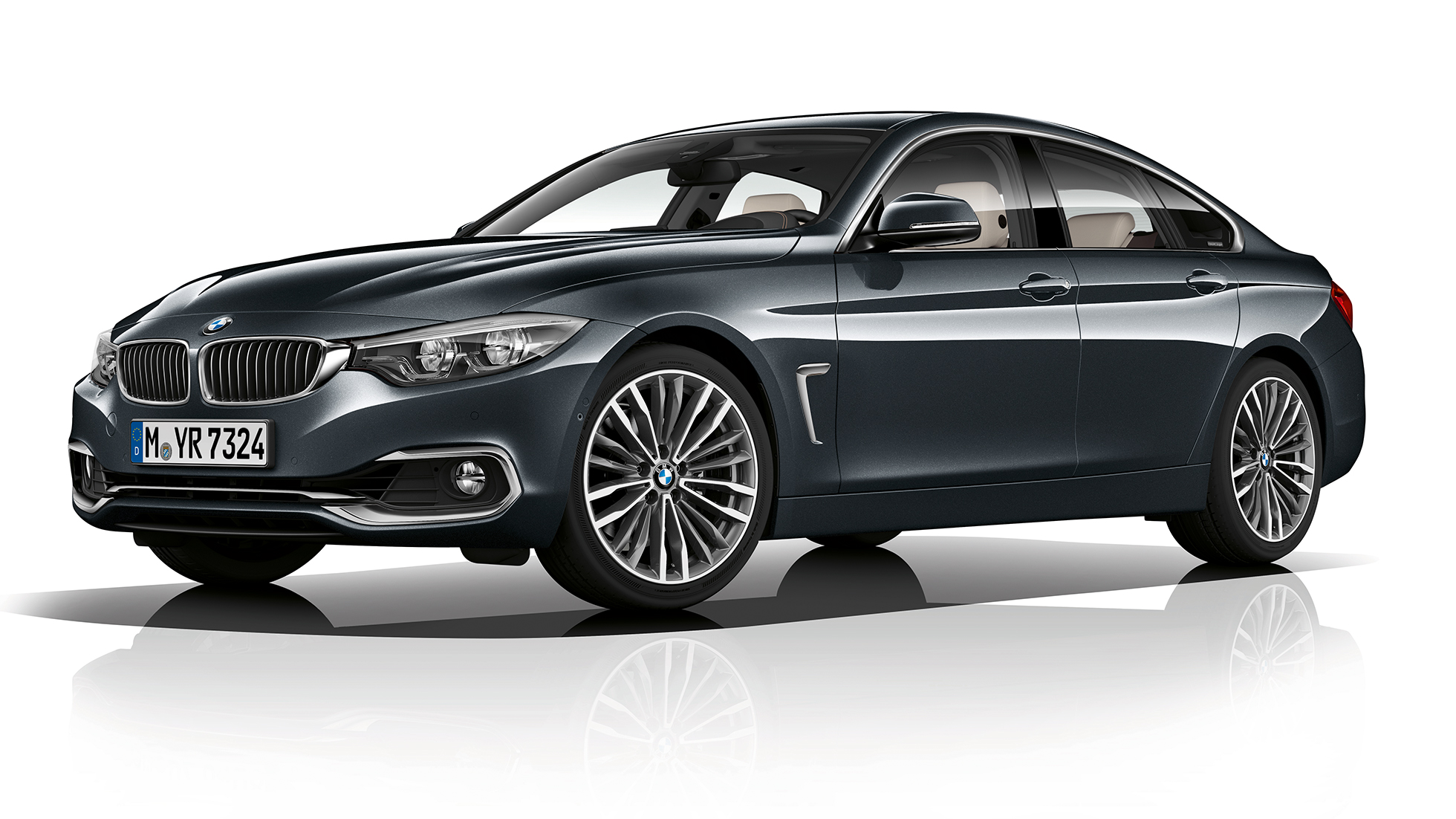 BMW 4-es Gran Coupé, a Luxury Line modell háromnegyedes elölnézetből BMW 4-es Gran Coupé, a Luxury Line modell háromnegyedes elölnézetből