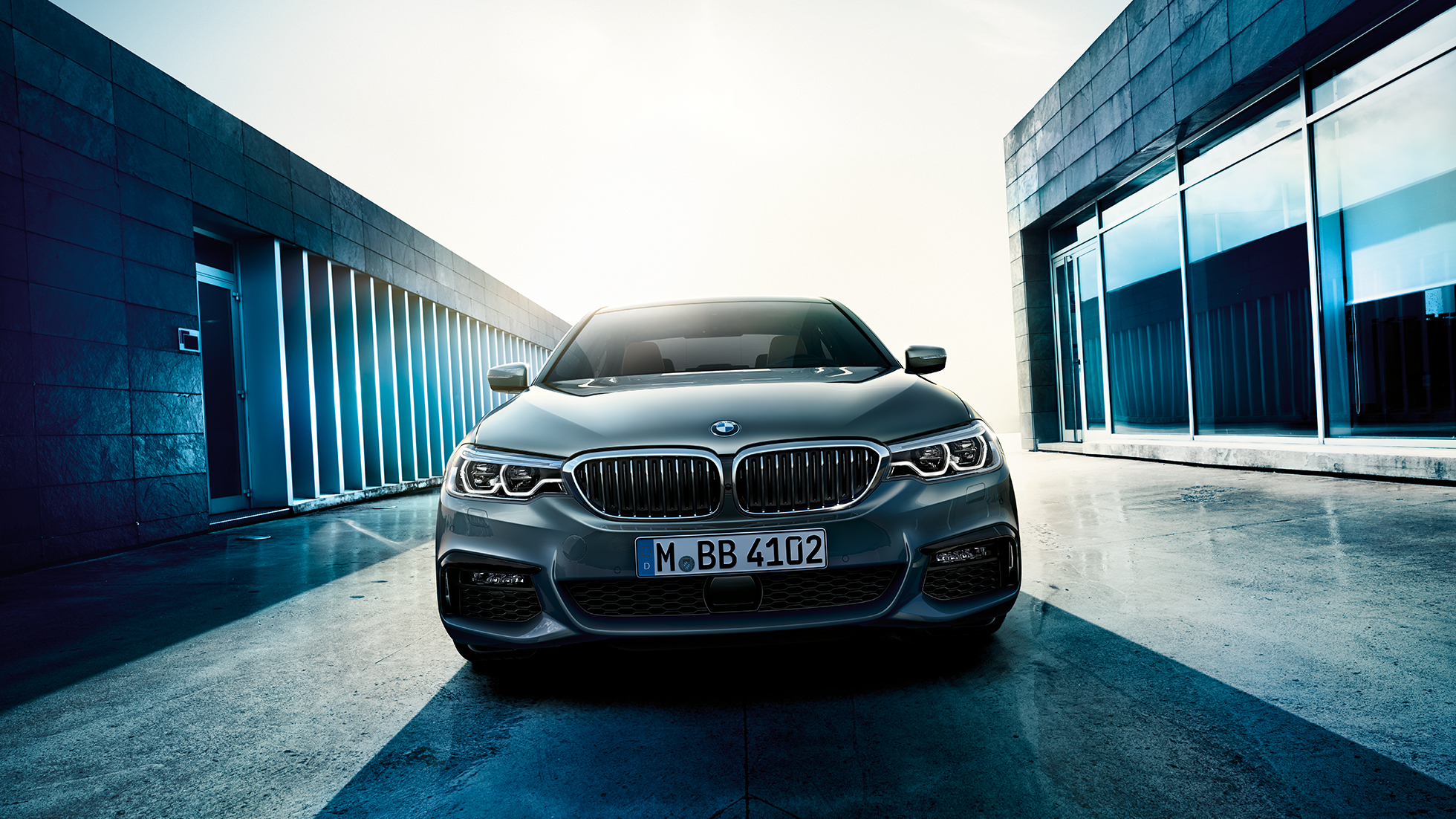 Külső, BMW 5 Limousine Külső, BMW 5 Limousine, főbb jellemzők, 540i Limousine, G30, Bluestone metál, elölnézet