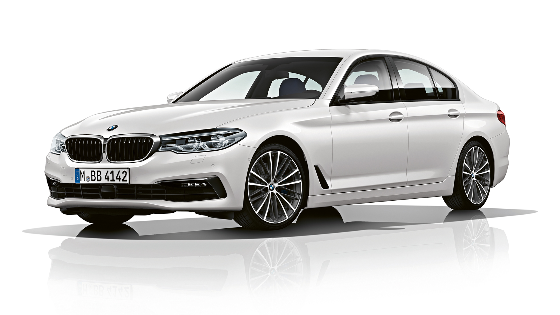 Sport Line, rézsútos elölnézet, BMW 5 Limousine Sport Line, BMW 5 Limousine, 540i Limousine, G30, Alpesi fehér metál, rézsútos elölnézet