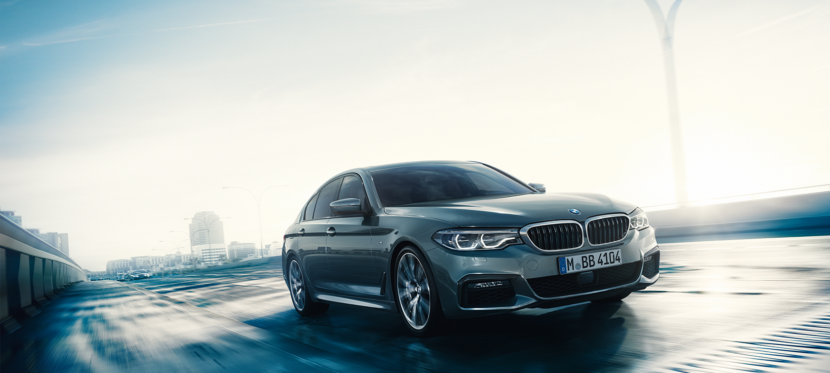 BMW 5 Limousine, modellek és felszereltség Modellek és felszereltség, BMW 5 Limousine, 540i Limousine, G30, Bluestone metál, rézsútos elölnézet