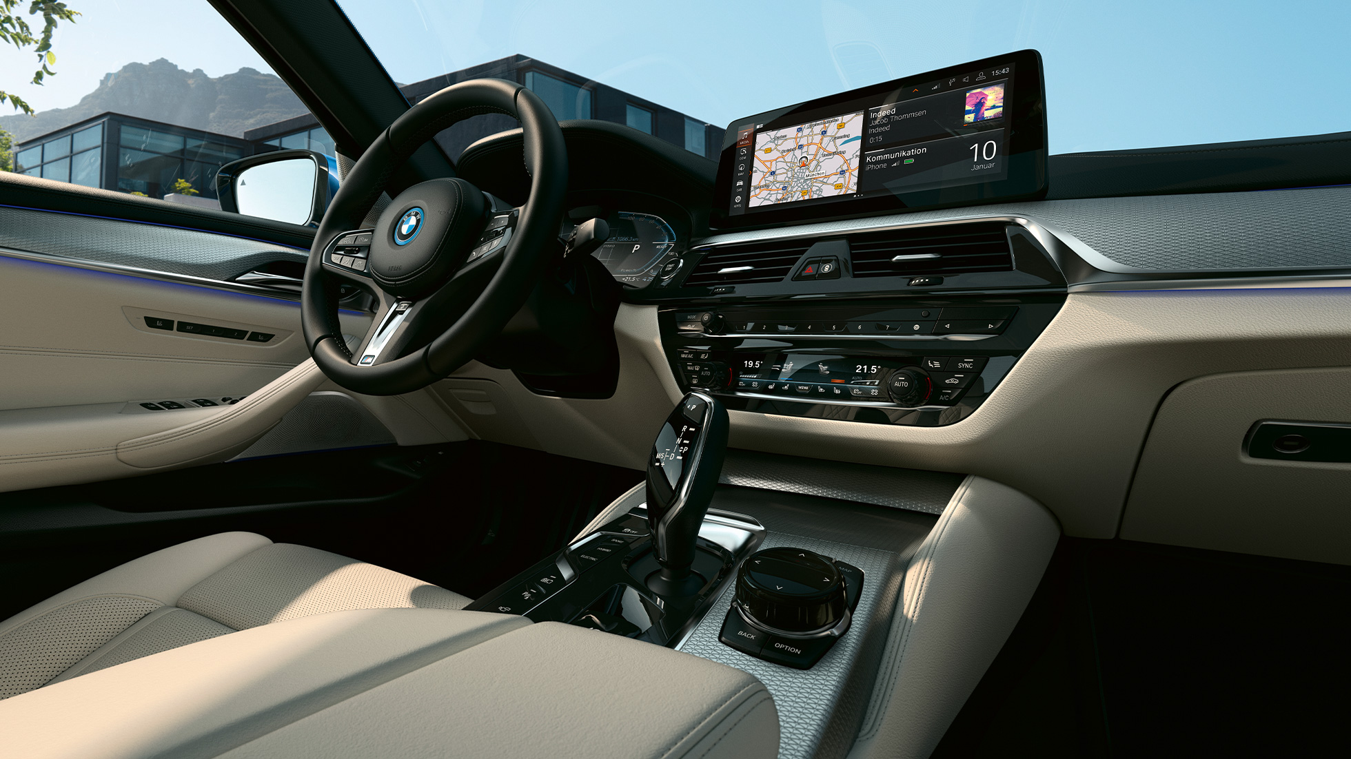 Belső tér, BMW 5 Limousine, G30 Központi kijelző és Sport bőrkormány, BMW 5 Limousine, G30, Facelift 2020, belső tér